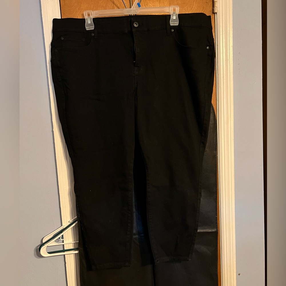 Black skinny jeans